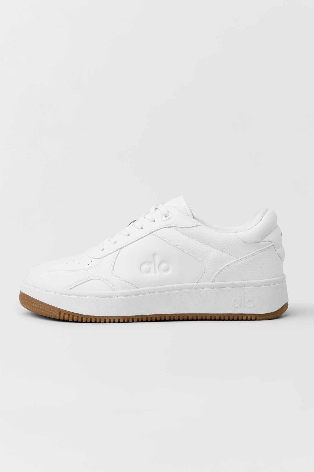 ALO Recovery Mode Sneaker (Unisex) - Natural White/Gum