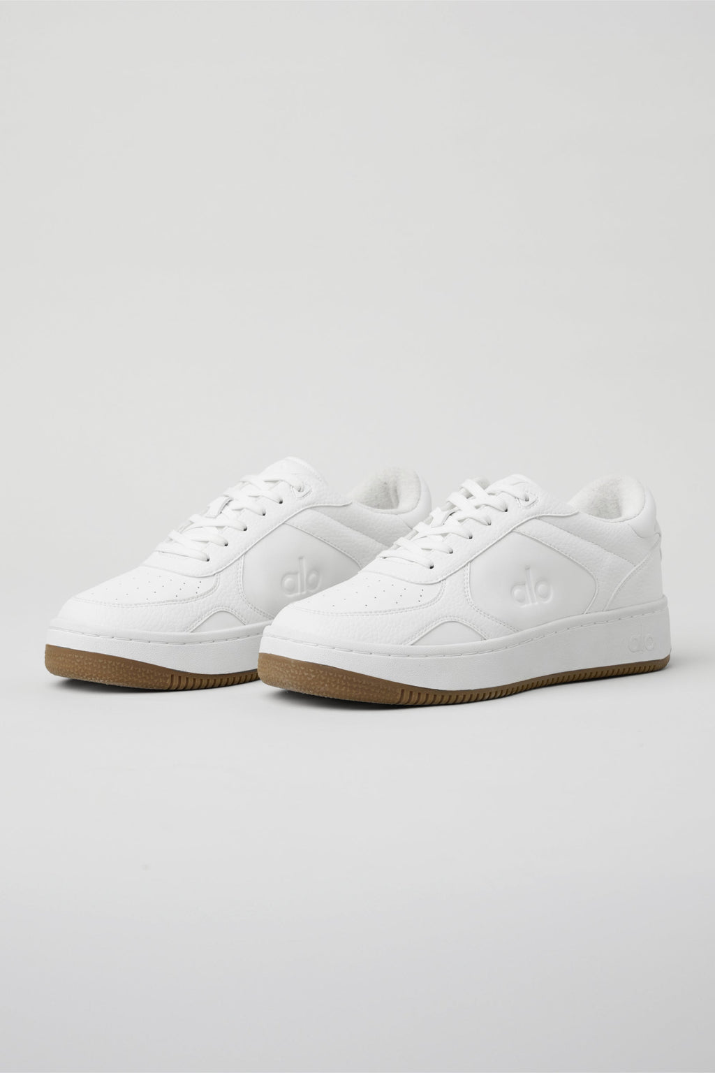 ALO Recovery Mode Sneaker (Unisex) - Natural White/Gum