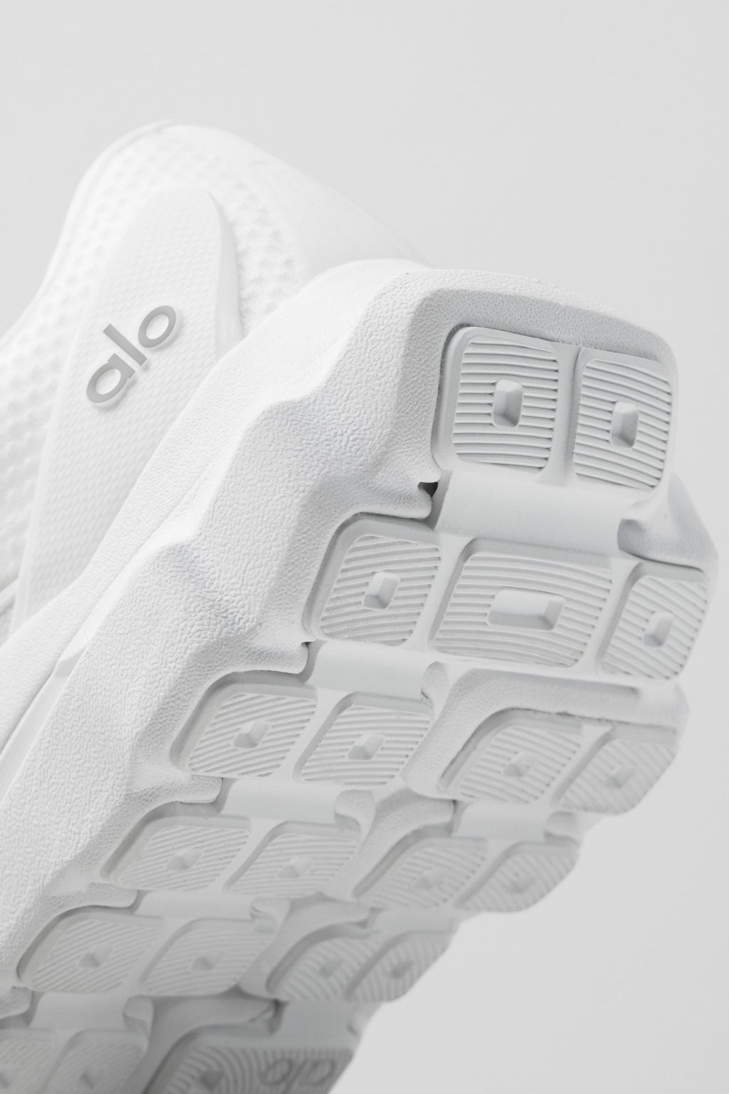 ALO Runner (Unisex) - White/White