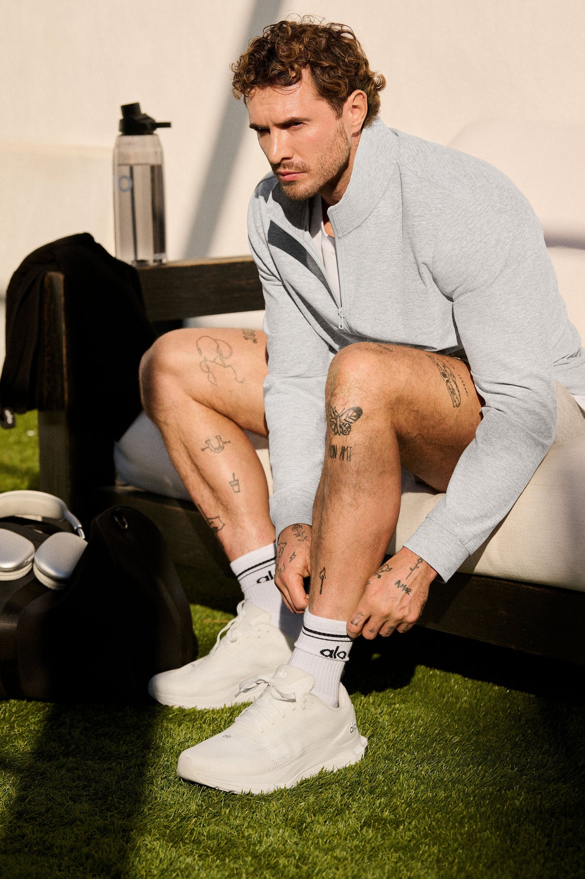 ALO Runner (Unisex) - White/White