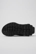 ALO Runner (Unisex) - Black/Black