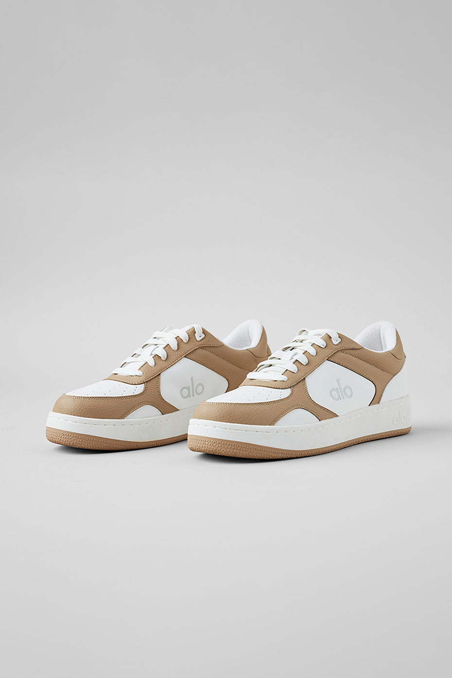 ALO Recovery Mode Sneaker (Unisex) - Gravel/White