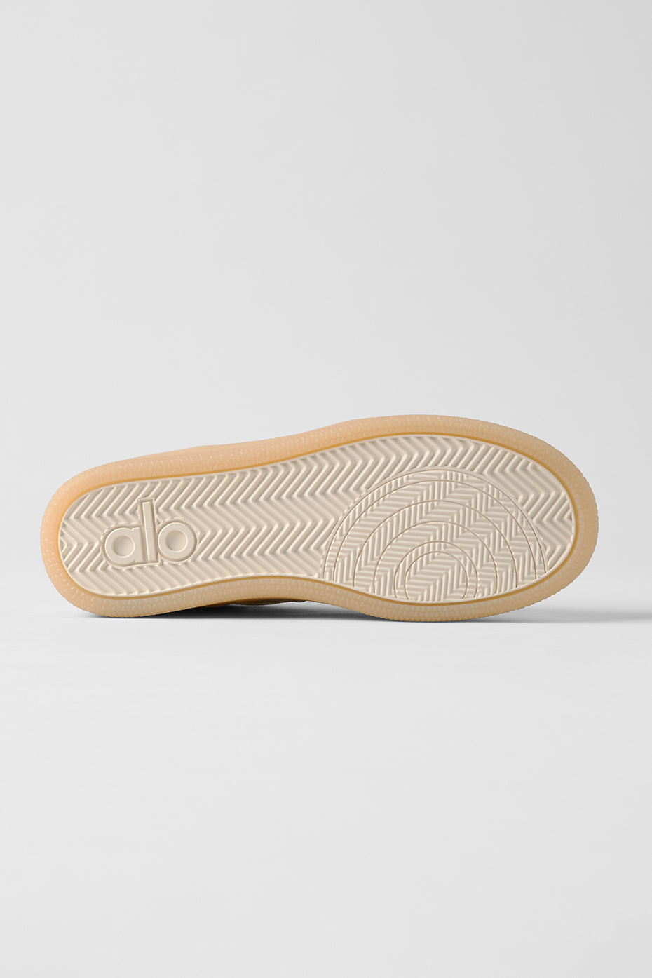 ALO Recovery Mode Sneaker (Unisex) - Clay