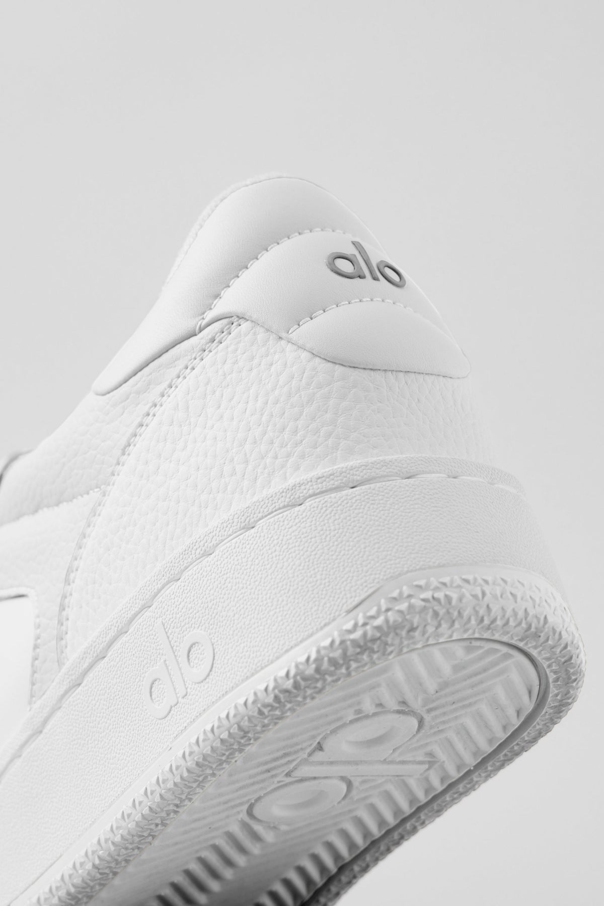 ALO Recovery Mode Sneaker (Unisex) - Natural White