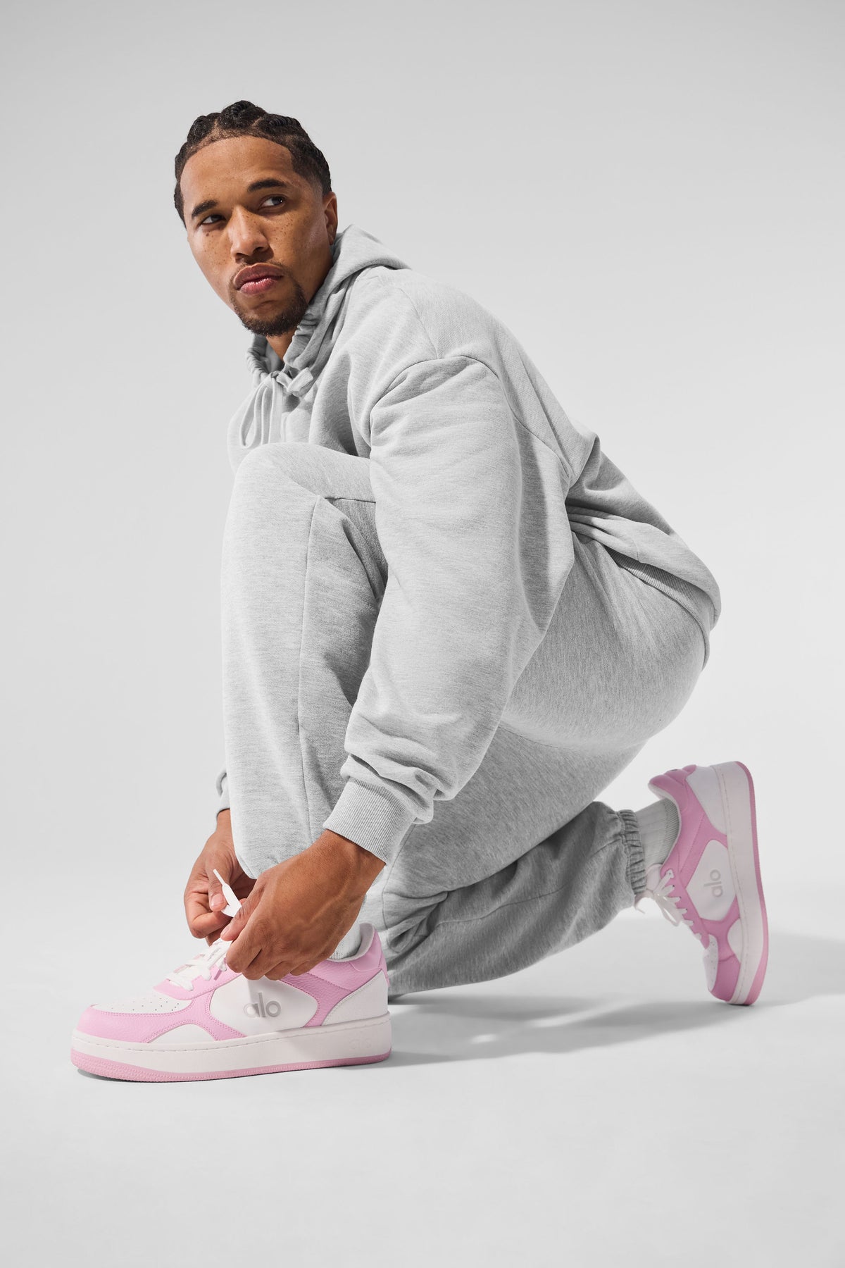 ALO Recovery Mode Sneaker (Unisex) - Pink/White