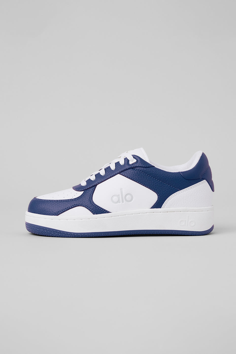 ALO Recovery Mode Sneaker (Unisex) - Navy/White