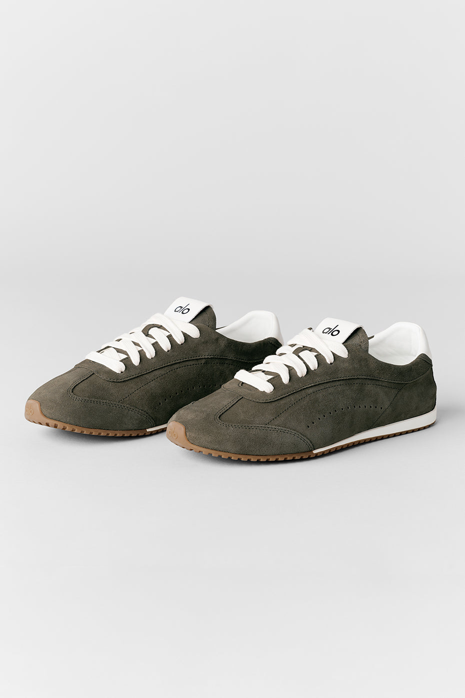 ALO Sunset Sneaker (Unisex) - Olive Tree