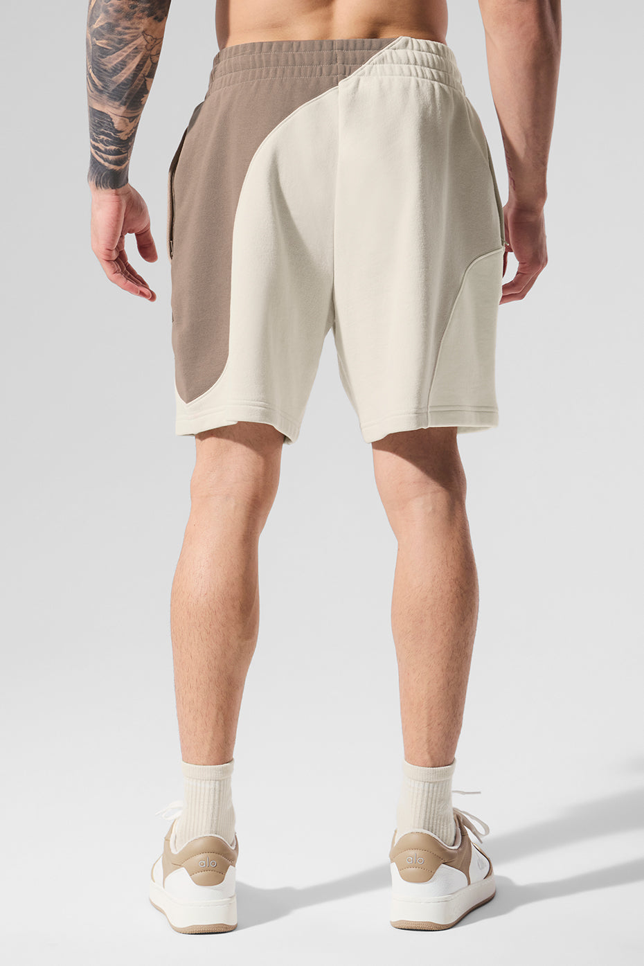 7 Make Waves Short - Ivory/Bone/Gravel