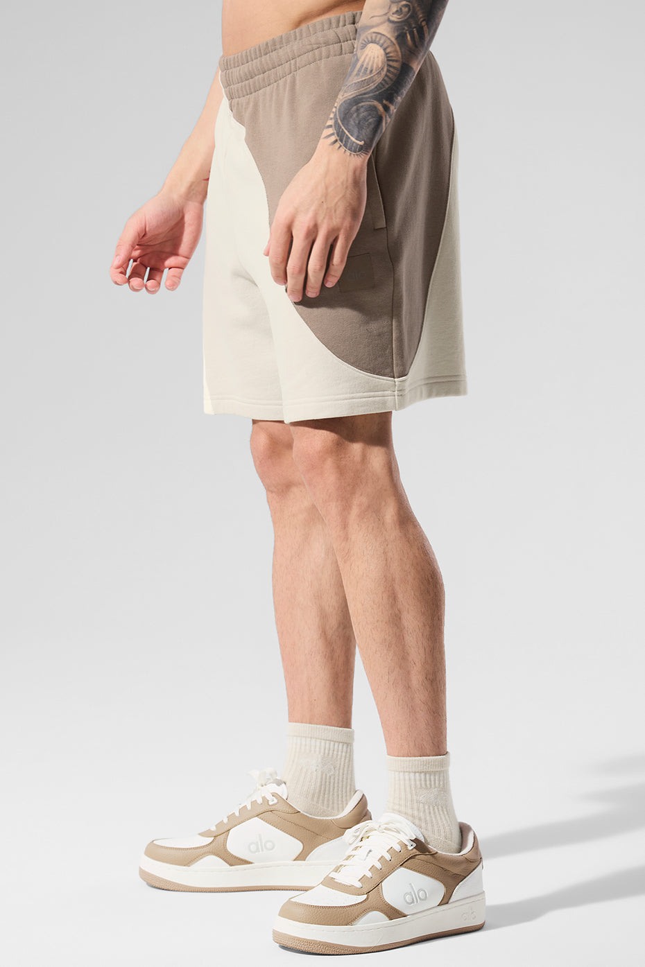 7 Make Waves Short - Ivory/Bone/Gravel