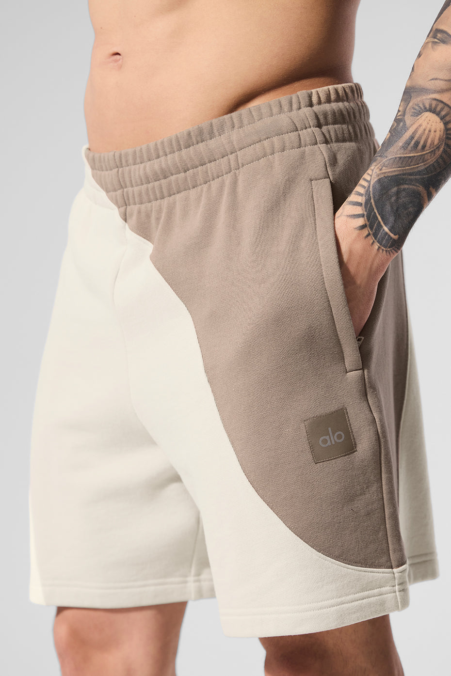 7 Make Waves Short - Ivory/Bone/Gravel