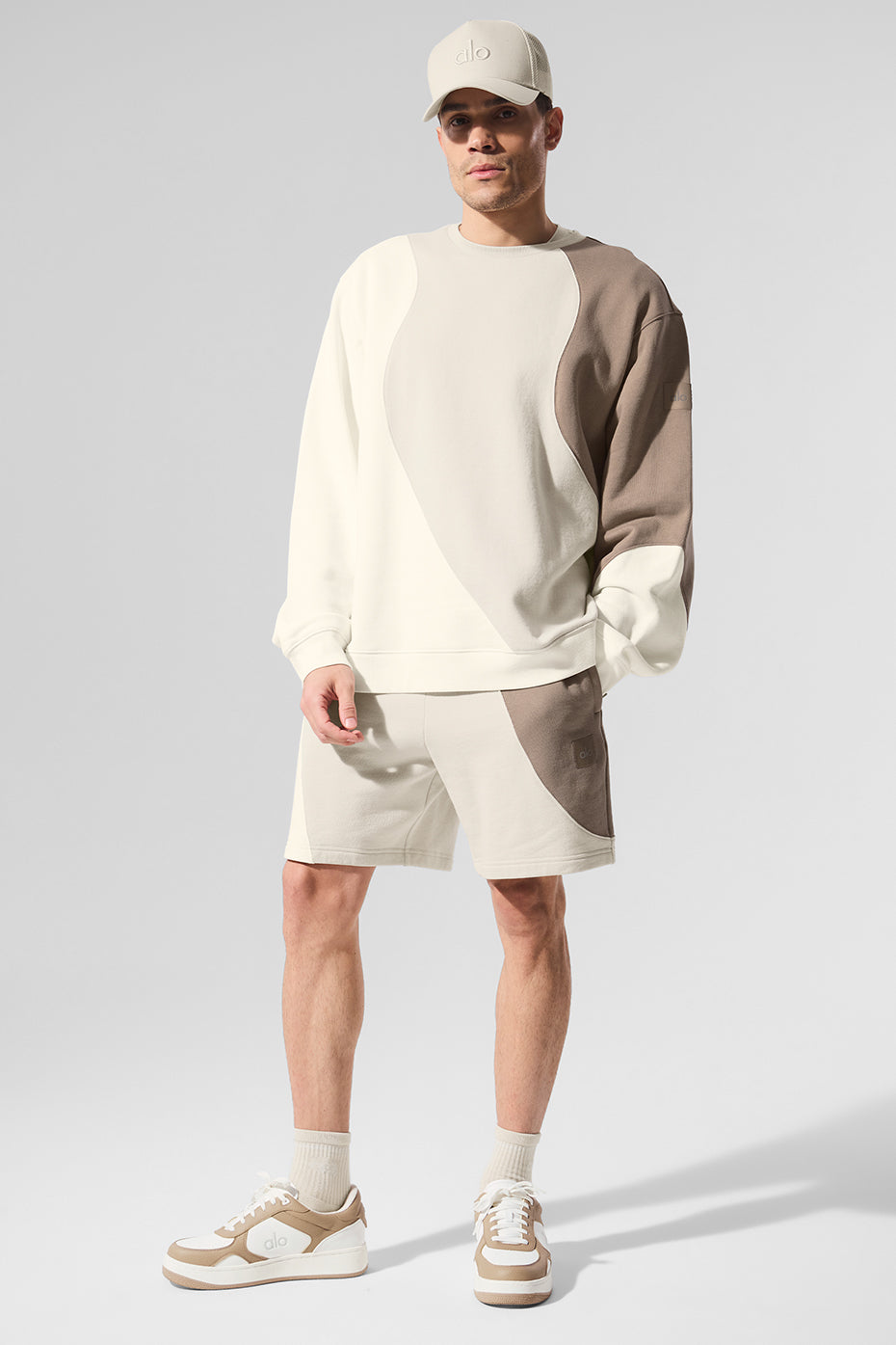 7 Make Waves Short - Ivory/Bone/Gravel