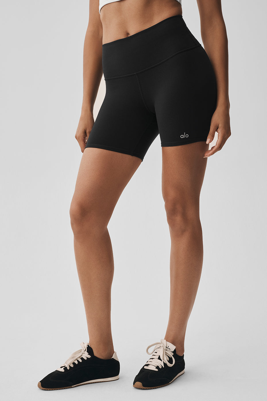 5 Airbrush High-Waist Biker Short - Black