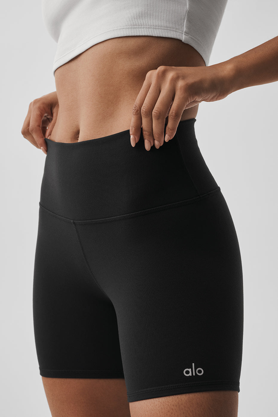 5 Airbrush High-Waist Biker Short - Black