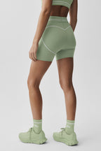 4 Airbrush High-Waist Heart Throb Short - Dune Grass/White