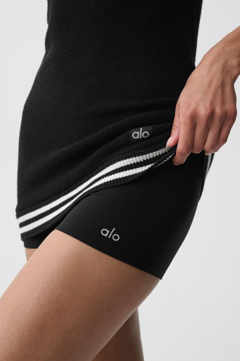 2 ALO Softsculpt Mid-Rise Short - Black